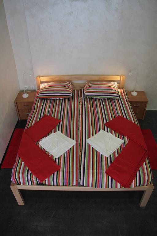 Guest House Miss Depolo Beograd Eksteriør bilde